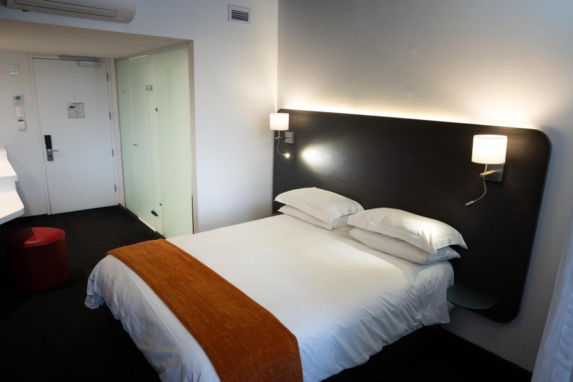 Onomo Waterfront Hotel 3*
